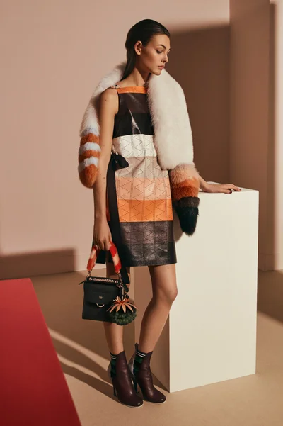 Look 18